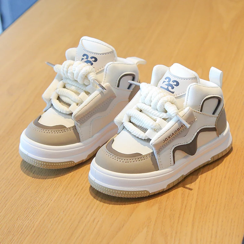 

Модные детские спортивные кроссовки для мальчиков, повседневные трендовые кеды на толстой подошве, удобные универсальные дышащие нескользящие детские туфли