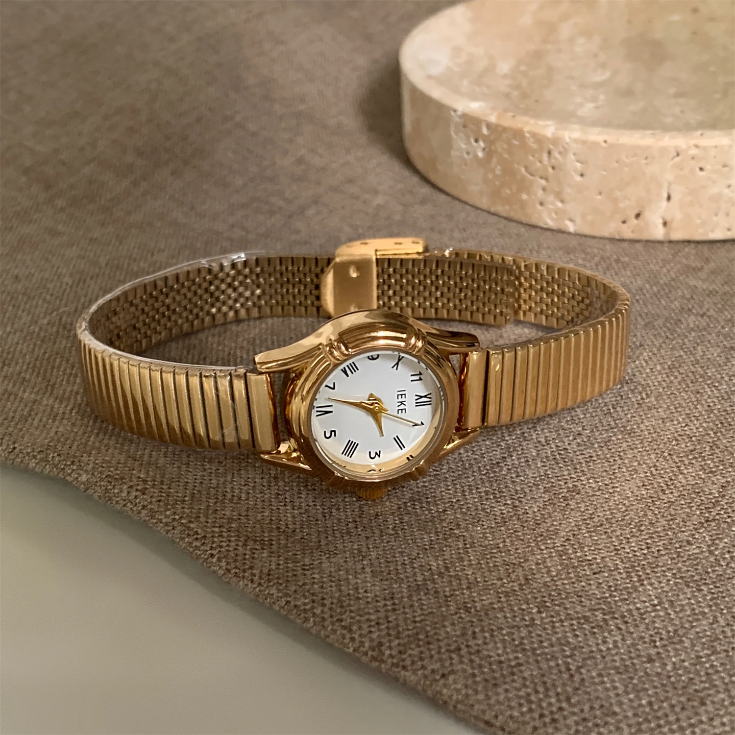 

Retro Chain-Style Fashion WatchLuxurious And Elegant Quartz Watch For Women, Trendy Women'S Watch, Exquisite Ladies' Wristwatch.