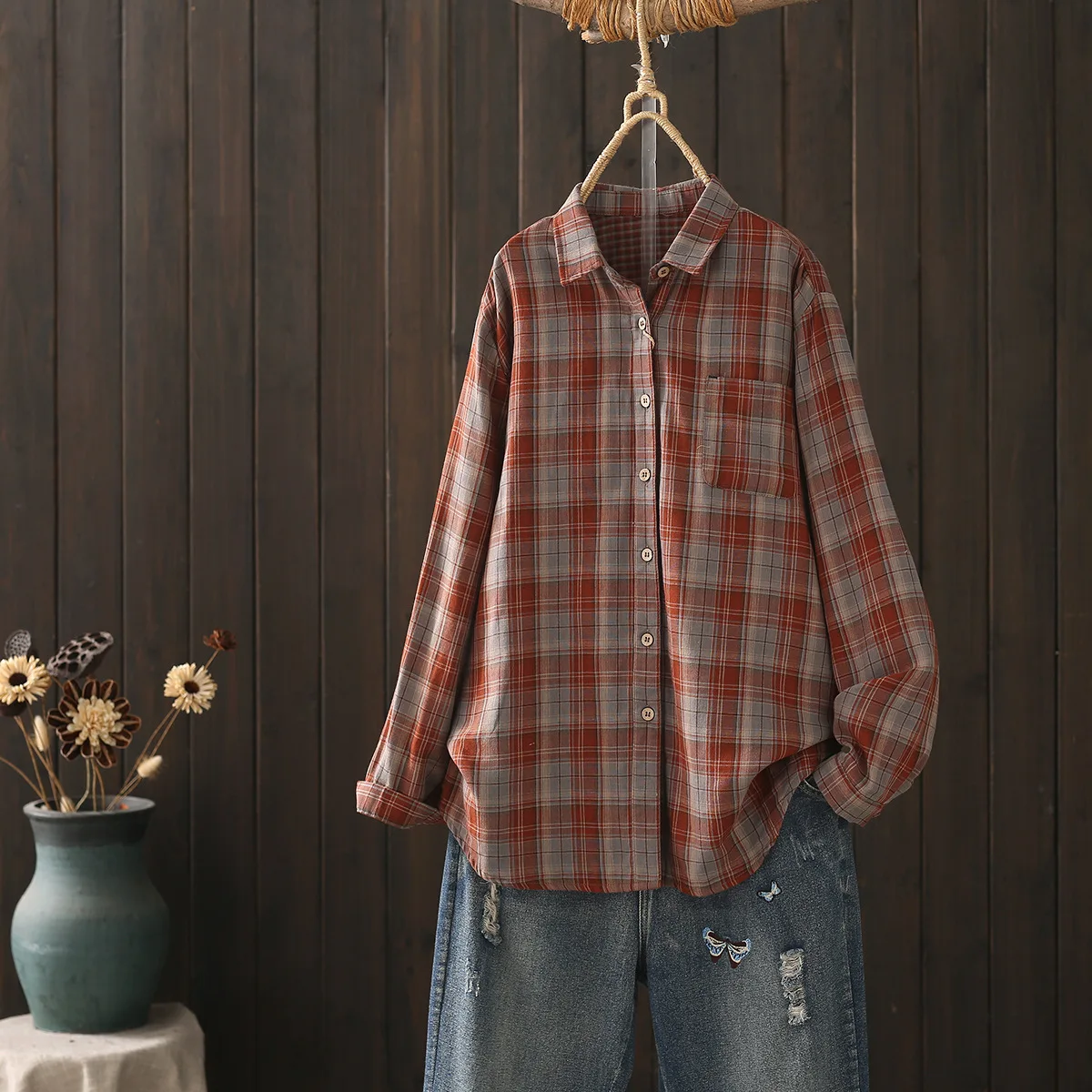 2025 Herbst Damenbekleidung mittleren Alters im japanischen Stil, Vintage, lässig, Baumwollgarn-Karomuster, karierte Damenhemden