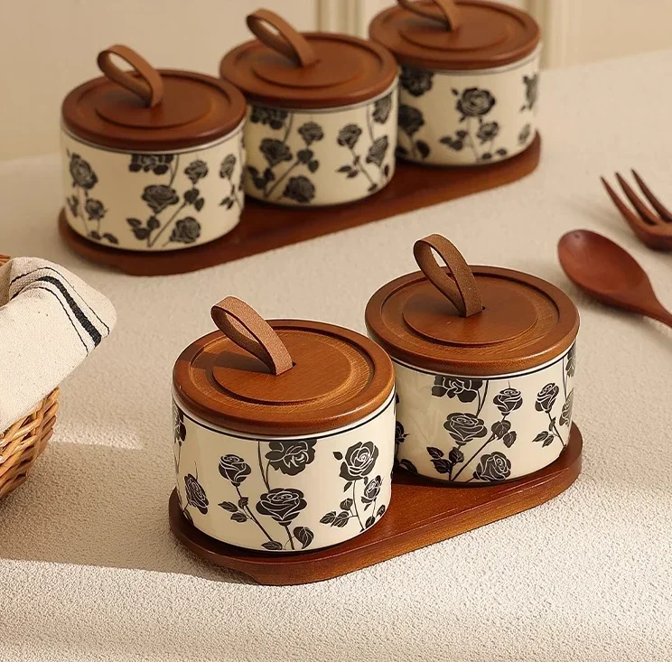 

Ceramic sealed storage jar with lid Moisture-proof sugar storage tank