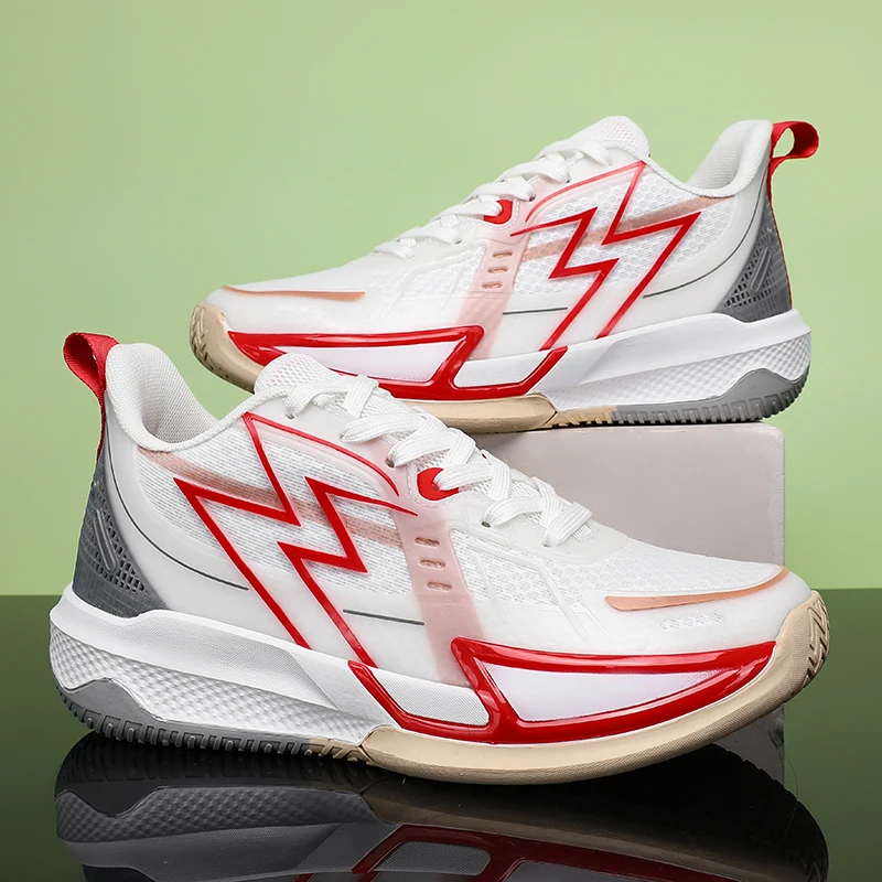 A pair of children's four-season mesh basketball shoes,practical training and wear-resistant basketball shoes,sizes 36-45，CT-725