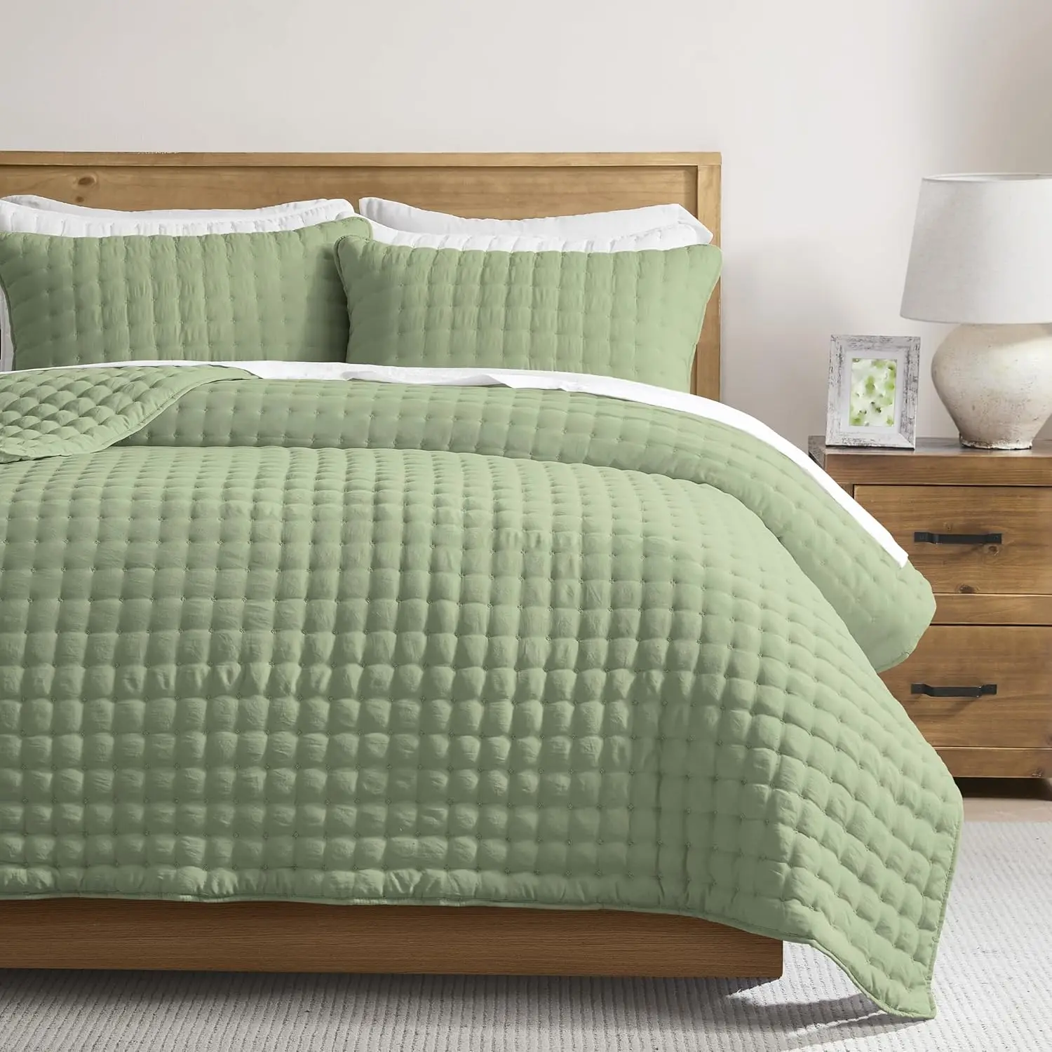 

California King Quilt Set, 3 Pieces Lightweight Farmhouse Coverlet, Soft Breathable Bedspread, 116x106 inches