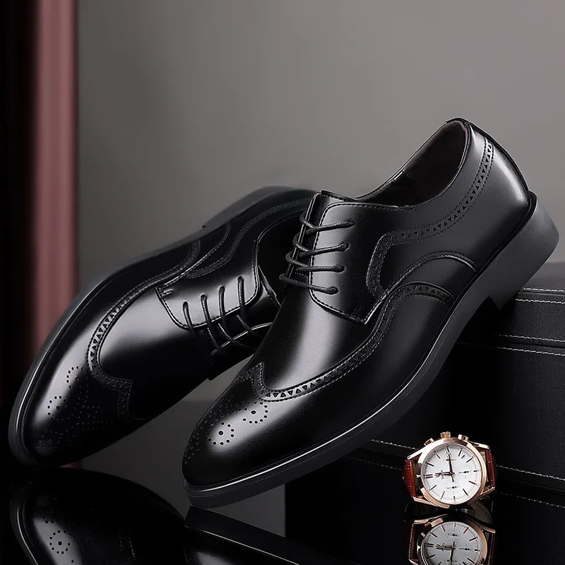 Men Classic Retro Brogues Men Lace Up Business Leather Shoes Formal Office Flats Men Wedding Party Oxford Shoes