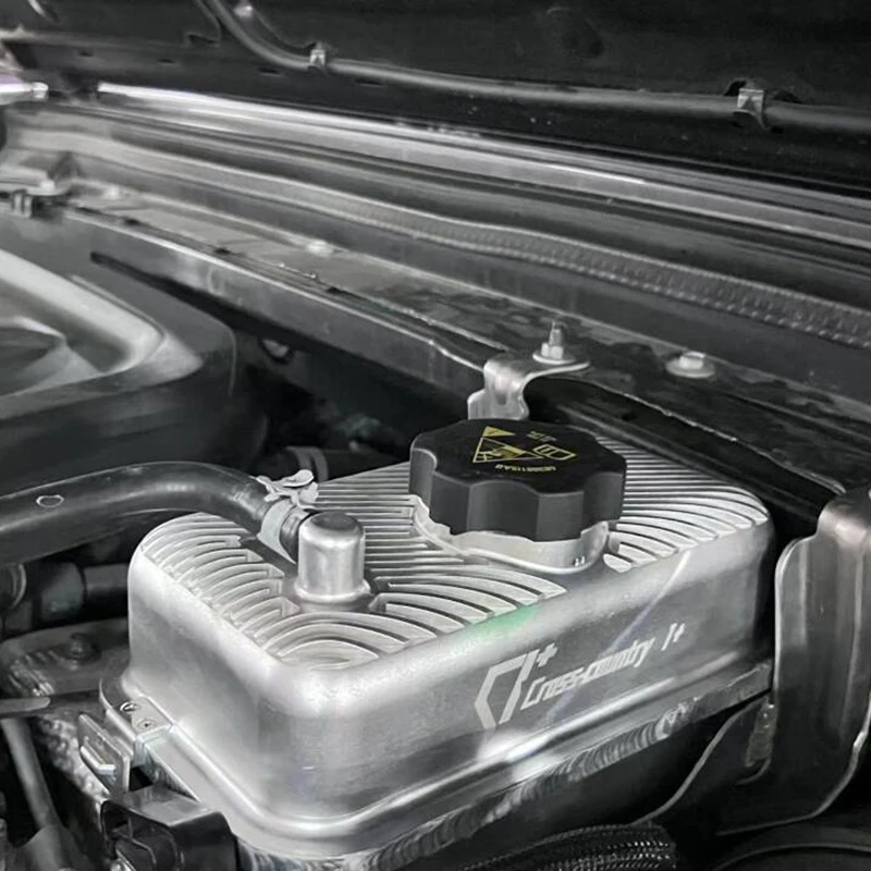 SXMA JL1313 Aluminum Alloy Coolant Radiator Tank 2.0L Auxiliary Kettle Reservoir Expansion Tank for Jeep for Wrangler JL2018+