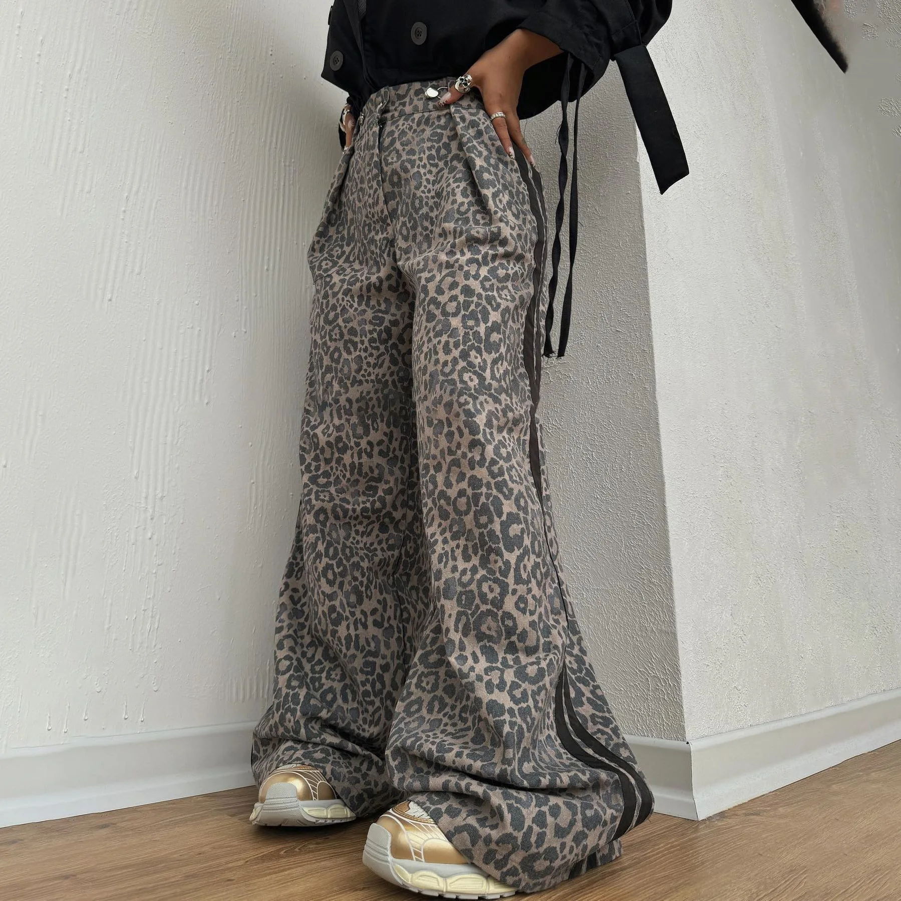 2025 Summer New High-end Leopard Print Patchwork Striped Floor Length Casual Pants for Women
