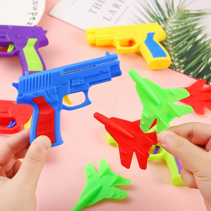 Lanciatore di aerei Catapulta Tiro all'aperto Pistola giocattolo Lanciatore di aliante Pistola per aereo Divertimento creativo Giocattolo sportivo Modello Colore casuale