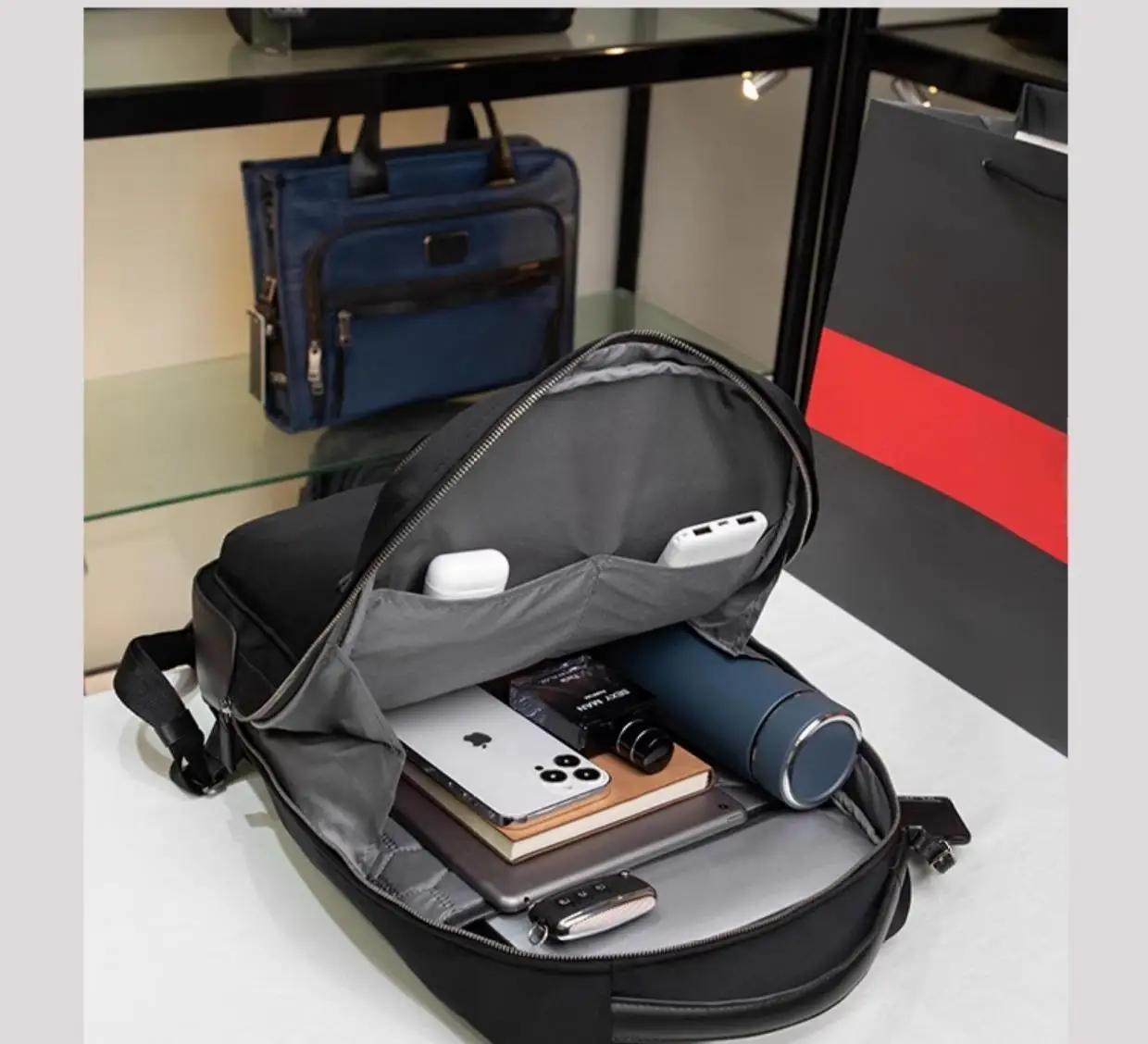 حقيبة ظهر للمغامرة للشباب - حقيبة نهارية سوداء أنيقة مع نسيج مقاوم للطقس للنزهات والاستكشاف 6602011