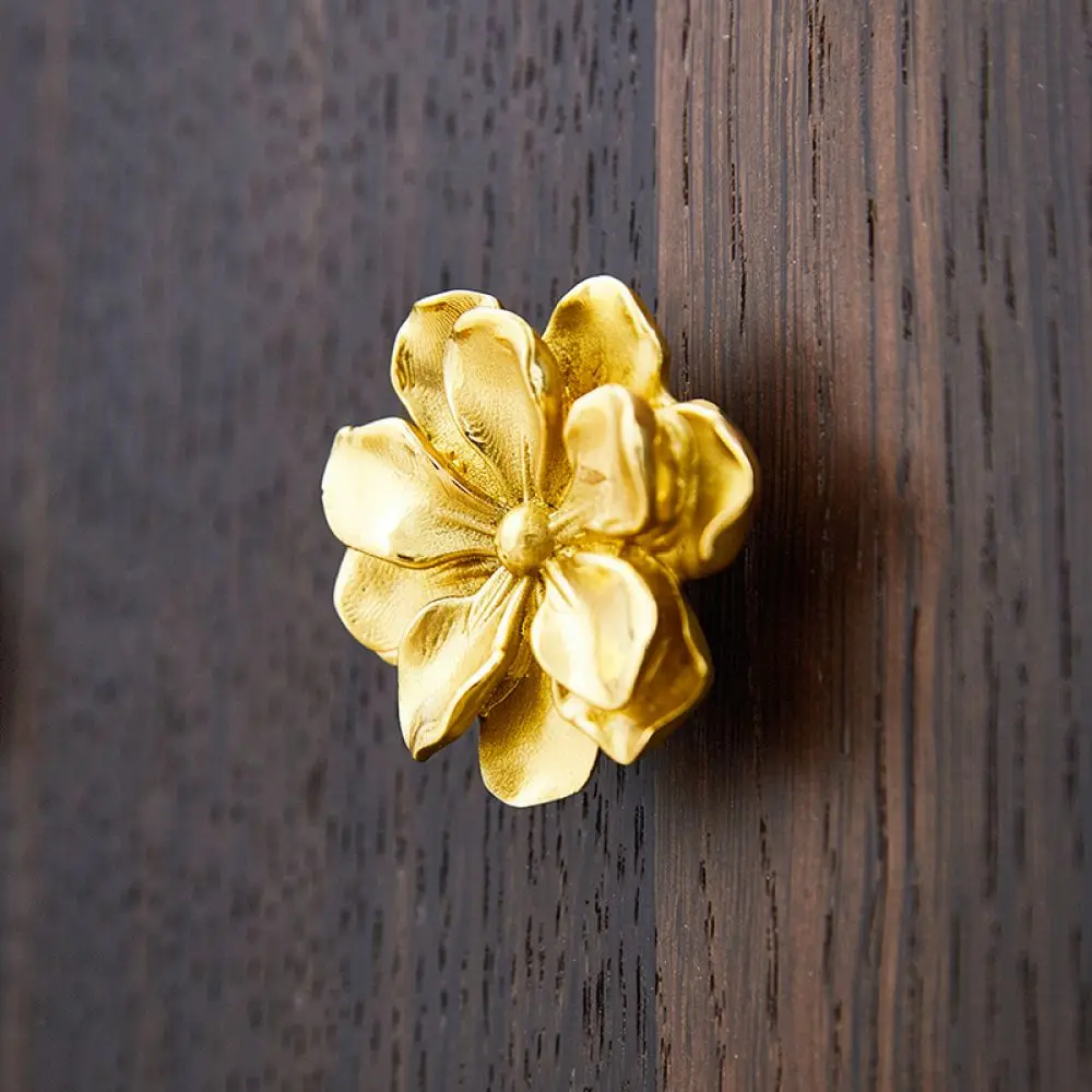 Modern Nordic Brass Flower Cabinet Knob Luxury Furniture Handle Unique Decorative Drawer Pull For Wardrobe Cupboard