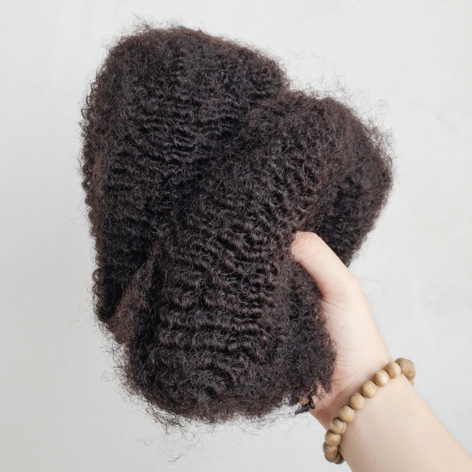 50 г/шт. QVR Kinky Twist Вязание