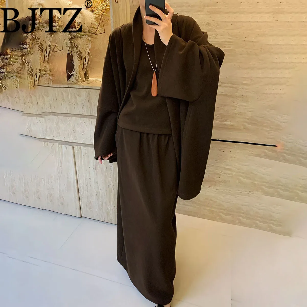 

BJTZ модный элегантный свободный вязаный комплект для женщин, осень-зима 2022, новый однотонный вязаный кардиган + топ + юбка с эластичной резинкой на талии