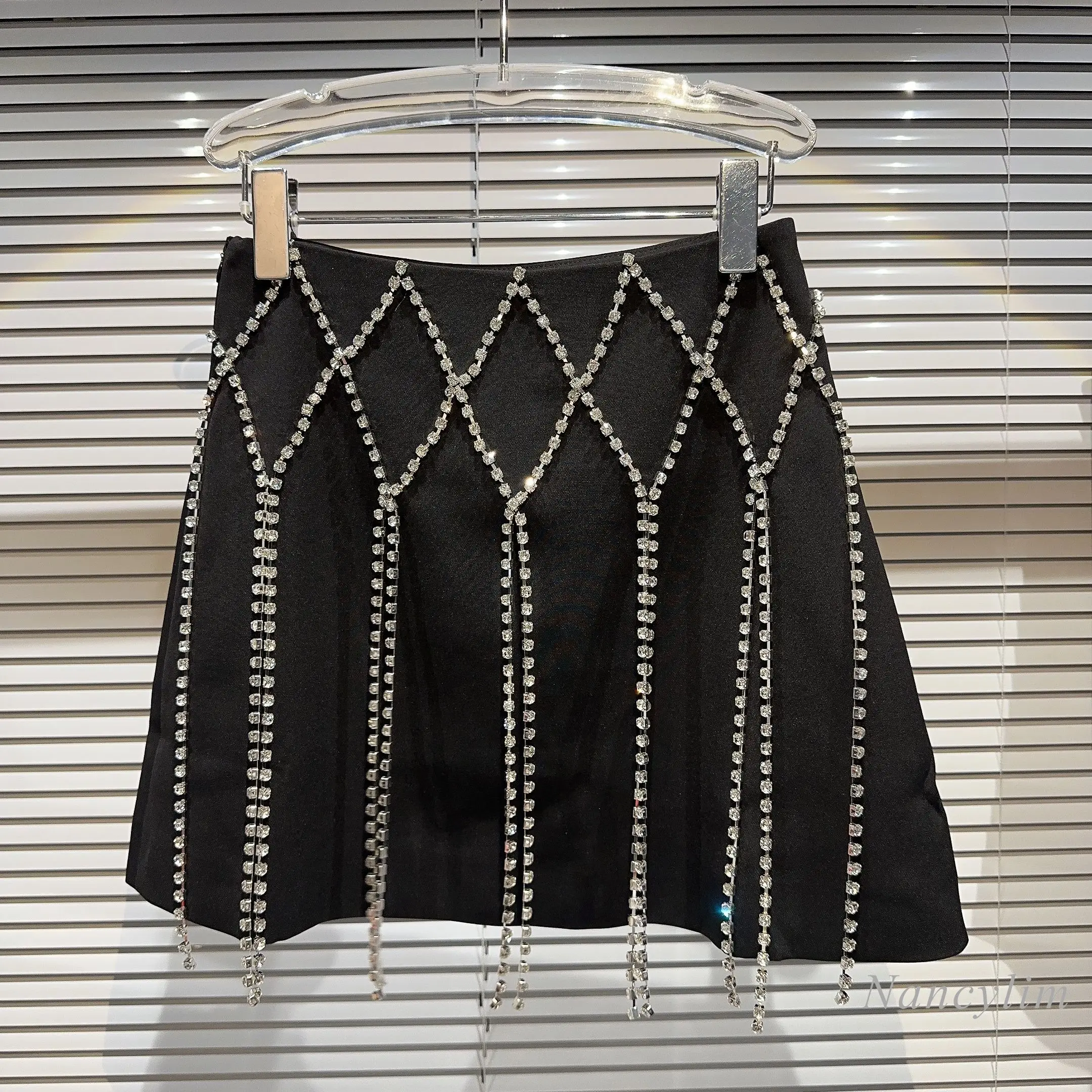 2023 Autumn New Hot Girl Y2k Skirt Diamond Lattice Rhinestone Chain Heavy Industry Short Skirts A- Line Faldas Femme White Black