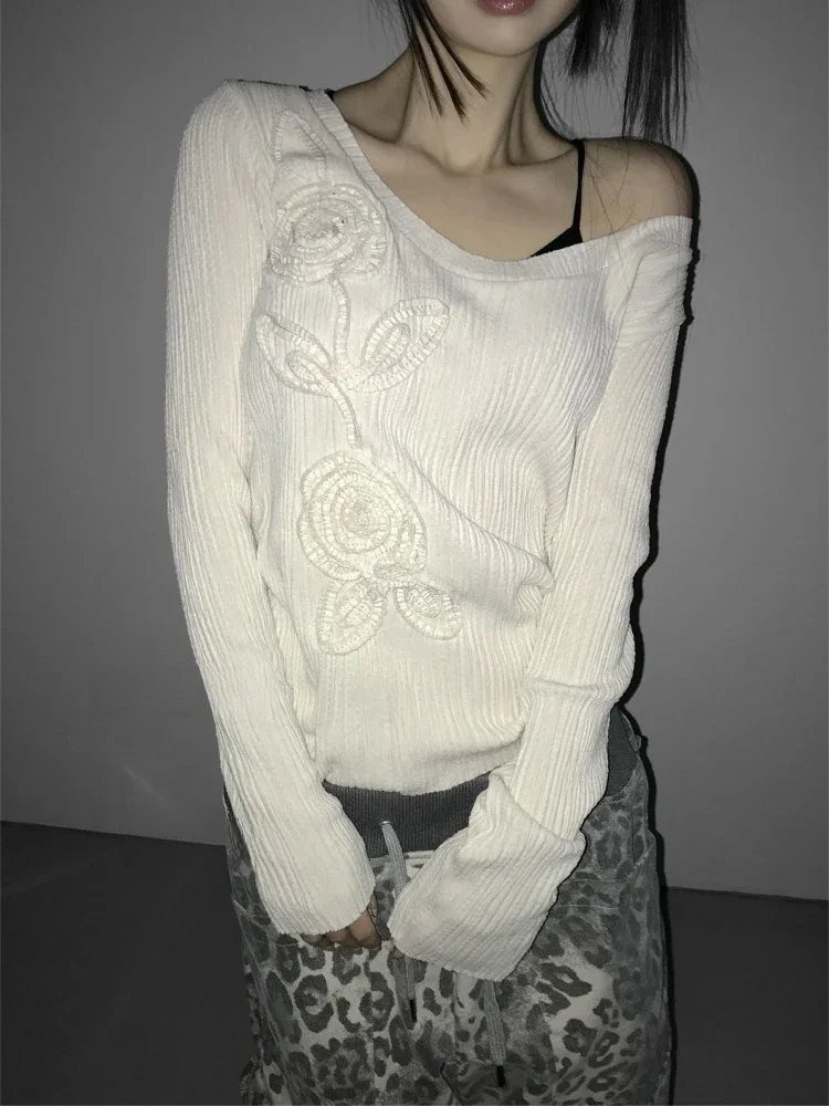 Harajuku Flower Embroidery Vintage Casual T-shirt 2026 Autumn Streetwear Solid Texture ​Tops Y2k Aesthetic Grunge Loose Tshirt
