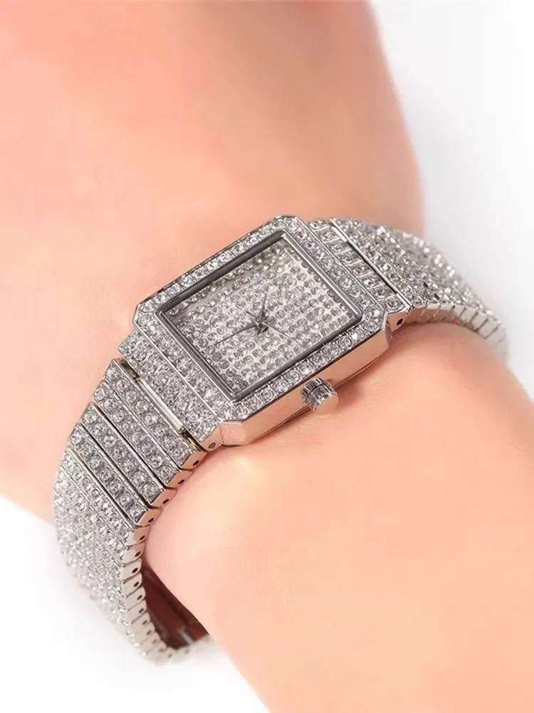 Fashion Women Shiny Diamonds Studded Quartz Watch Square Shape Office Ladies Watches Silver Golden Casual Hip Hop Wristwatch