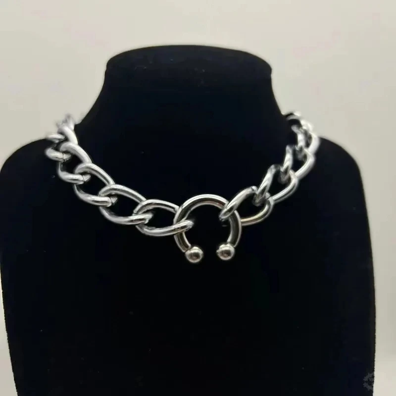 Hip Hop Cool C Shape Necklaces Night Club Hyperbole Sexy Thick Chain Short Choker dla kobiet Unisex Party Fashion biżuteria accesso