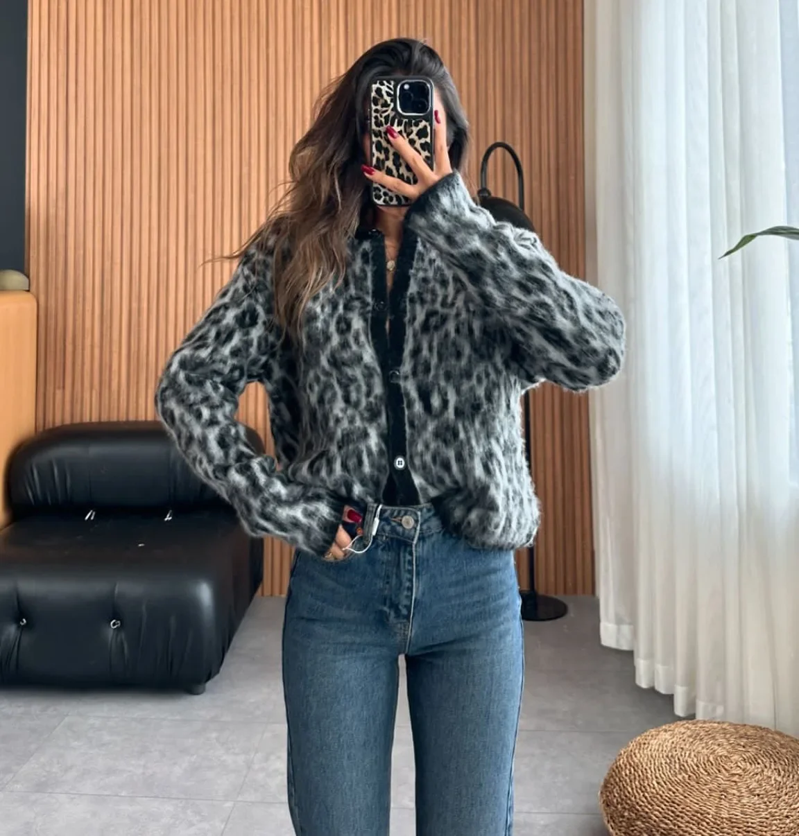 2024 Winter Einreiher Langarm Leopard Strickjacke Beiläufige Lose Pullover Frauen Mode Leopard Pullover Pullover