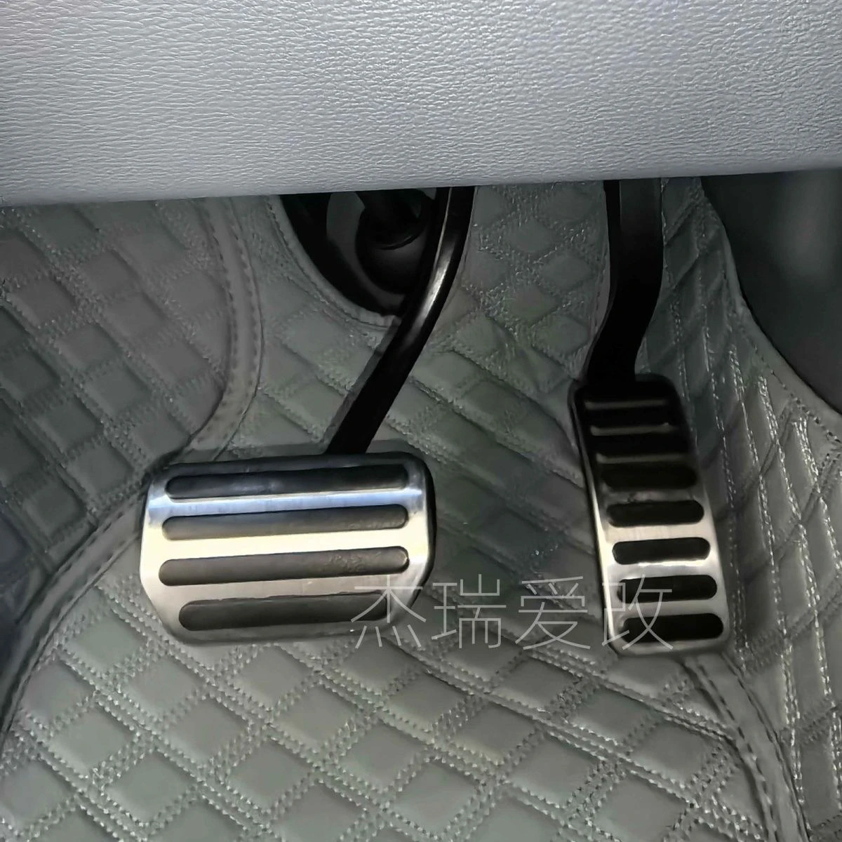 دواسة فرامل خنق من سبائك الألومنيوم لملحقات بكين BJ30 BAIC BJ30 2024 2025 2026