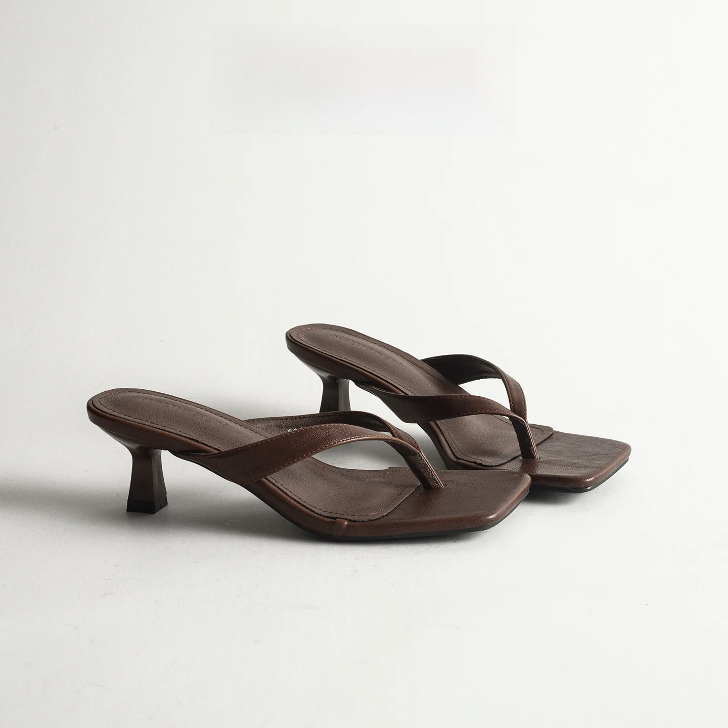 

Retro Elegant Square Head Thin High Heel Buckle Toe Clogs Women Summer Outdoor Versatile Fashionable Match Skirts Sandals