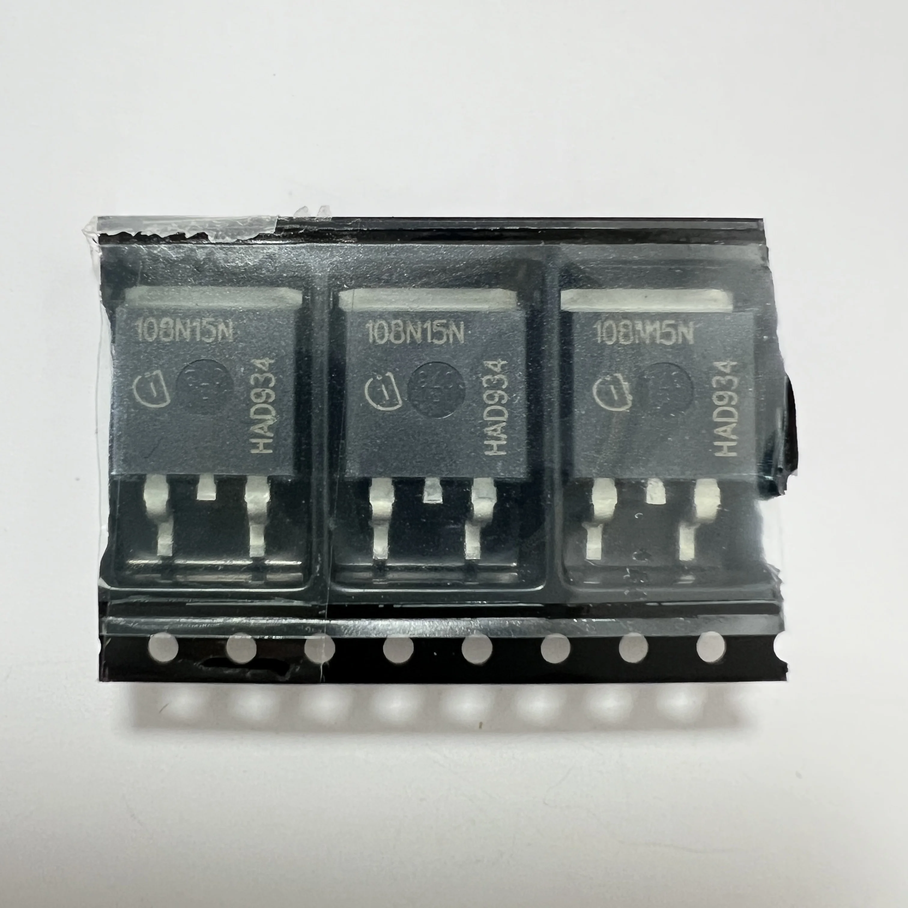 3 TEILE/LOS IPB108N15N3 G (MOSFET)