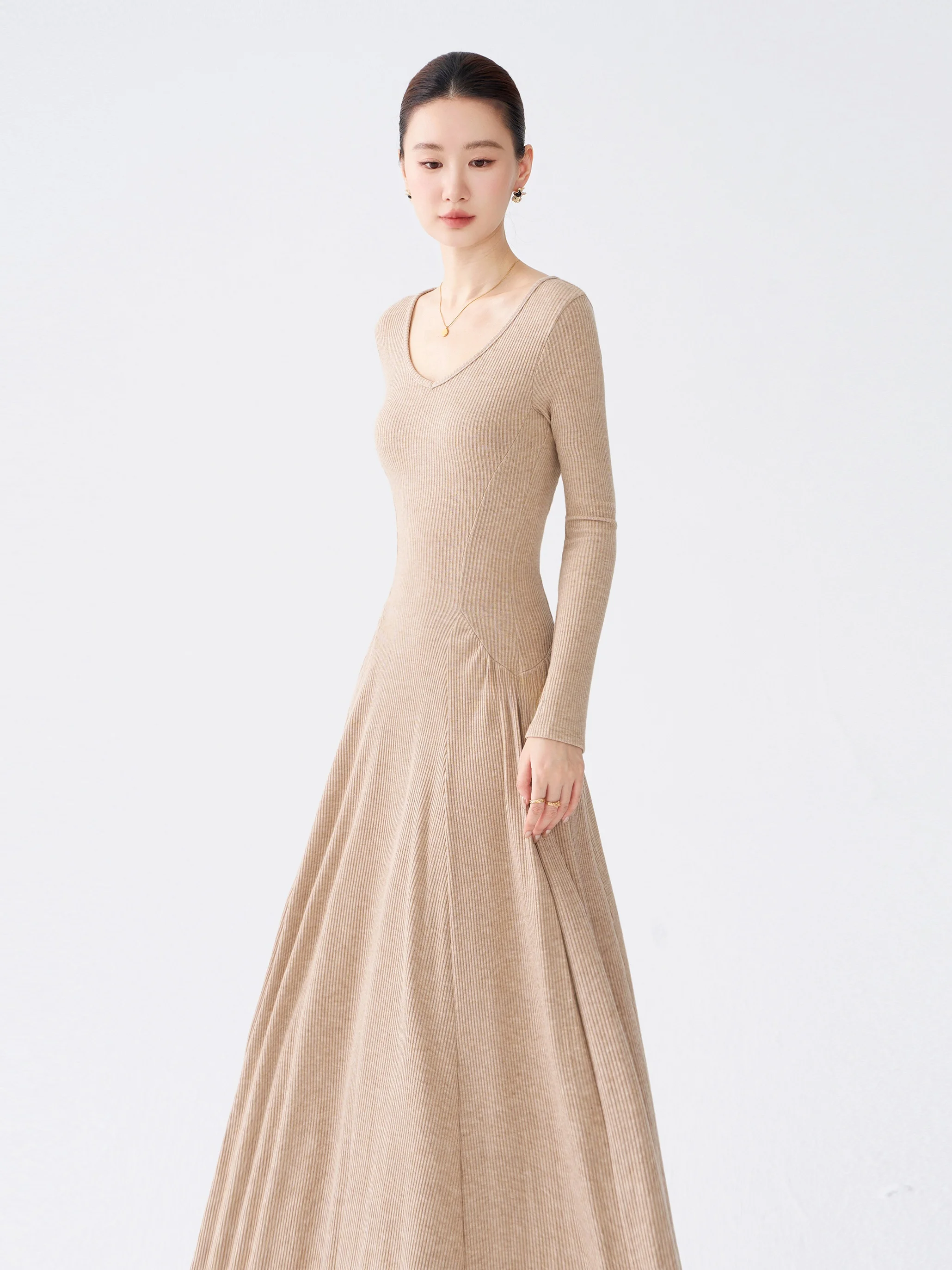 Simple Style V-Neck Long Sleeve Knitted Dress Women's High Waist Slimming Large Skirt Basic Inner Long Dress Autumn Soft Poly...