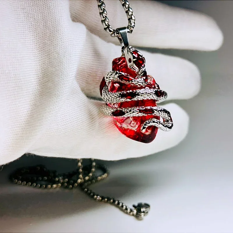 

Necklace keychain Pendant Blood Heart Serpentine Pendant Cool For Man Or Woman Gift
