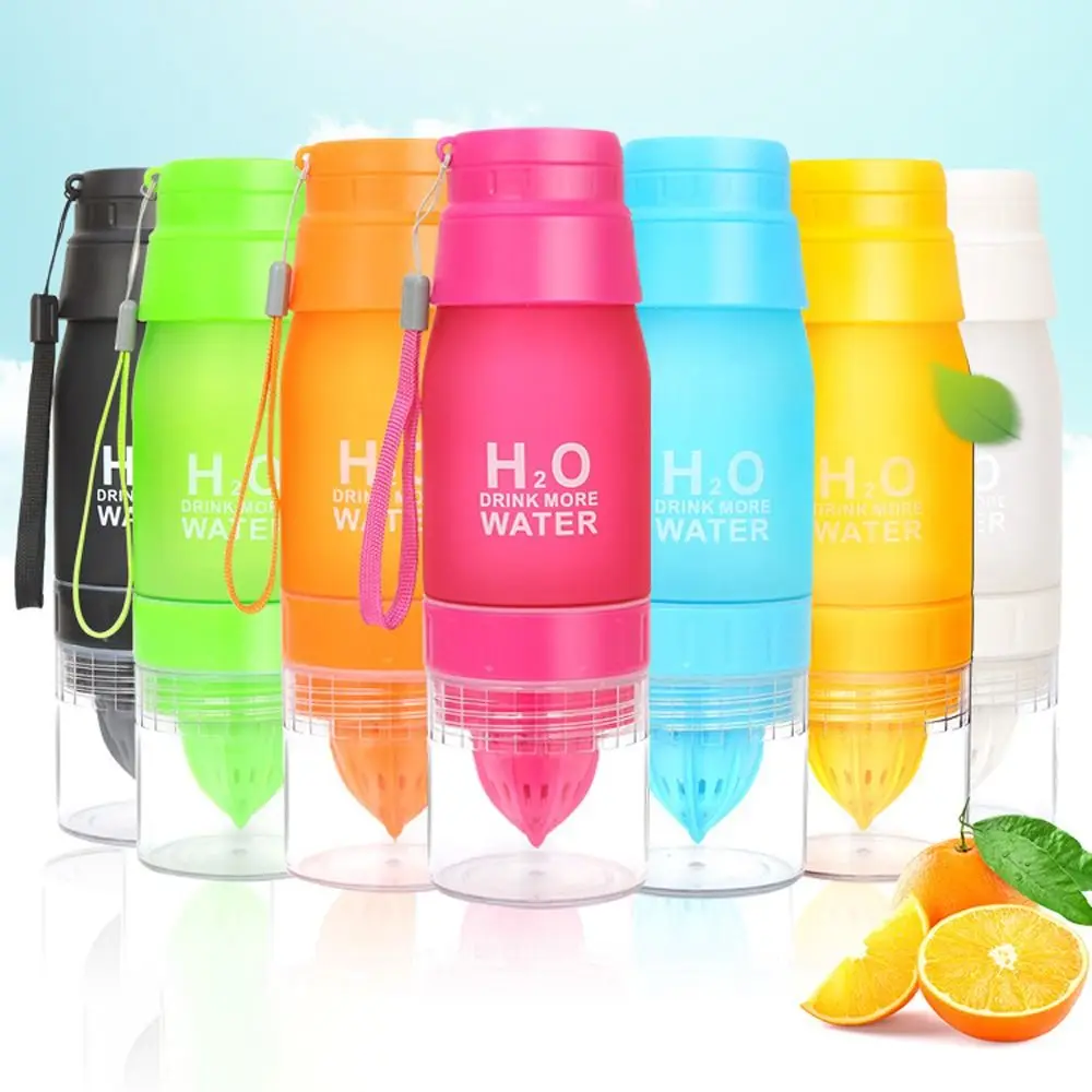 

650ml Sports Kettle with Juicer Large Capacity Food Grade PC Fitness Water Bottle Portable Dustproof Water Cup with Juicer