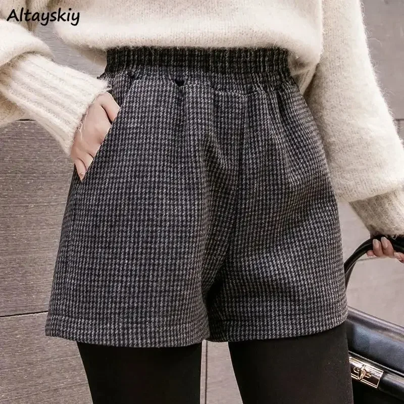 

Winter Shorts Women Temperament Plaid Thicken Warm Ladies Harajuku Basic High Waist Elastic Gentle Designed Street Streetwear