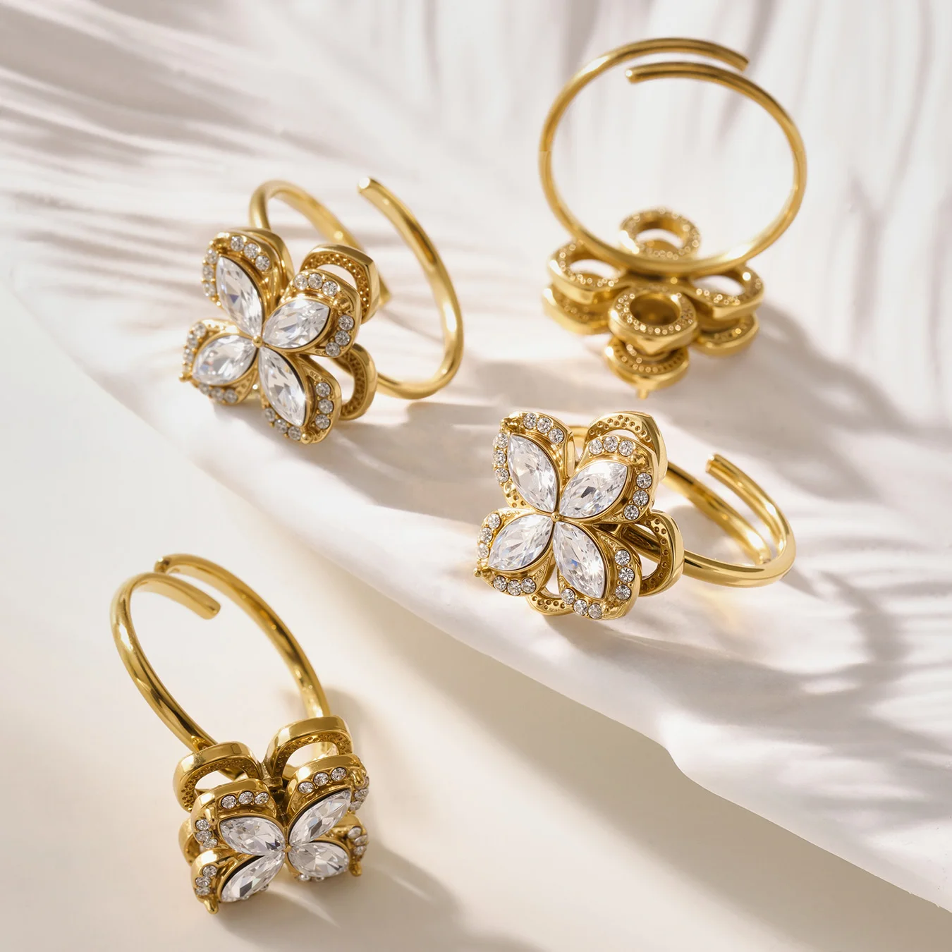 Nivora 빈티지 회전식 지르콘 꽃 스테인레스 스틸 체인 목걸이 귀걸이 반지 여성을위한 매력 웨딩 연회 쥬얼리