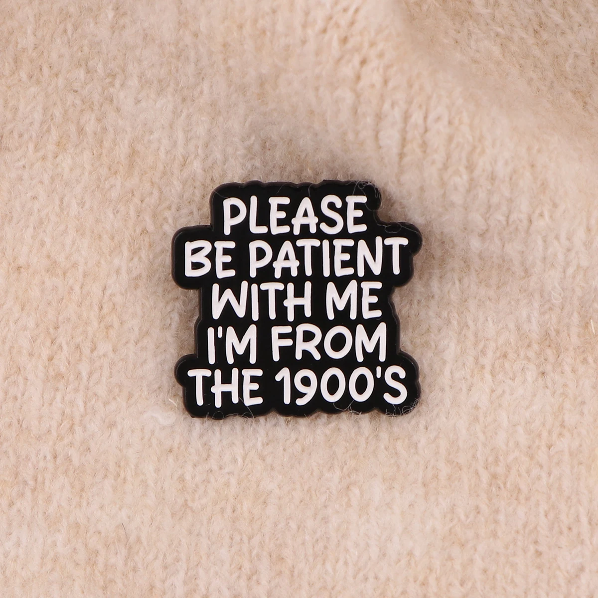 Zitate Emaille Pins Cartoon Damen Broschen Männer Anstecknadeln Buchstaben Abzeichen auf Rucksack Kostüm Zubehör Satz Schmuck Geschenke – Detail 7