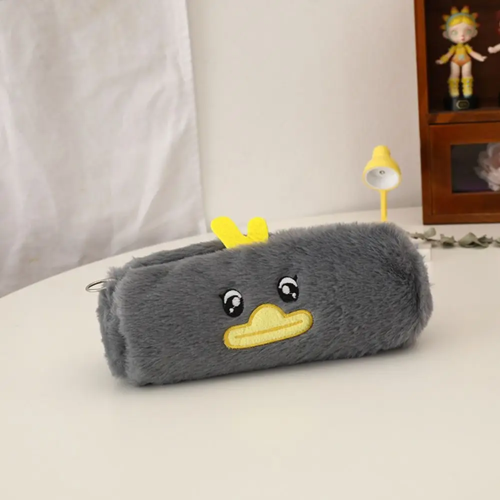 مقلمة أنيقة من القطيفة حقيبة تخزين أدوات مكتبية على شكل حيوانات كرتونية كاواي ذات مستوى مظهر عالٍ للوازم المدرسية الكورية