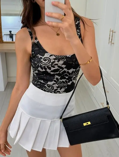 

Summer New Lace Hook and Flower Patchwork U-Shaped Sleeveless Vest for Women, Elegant and Casual Backless Sleeveless Vest