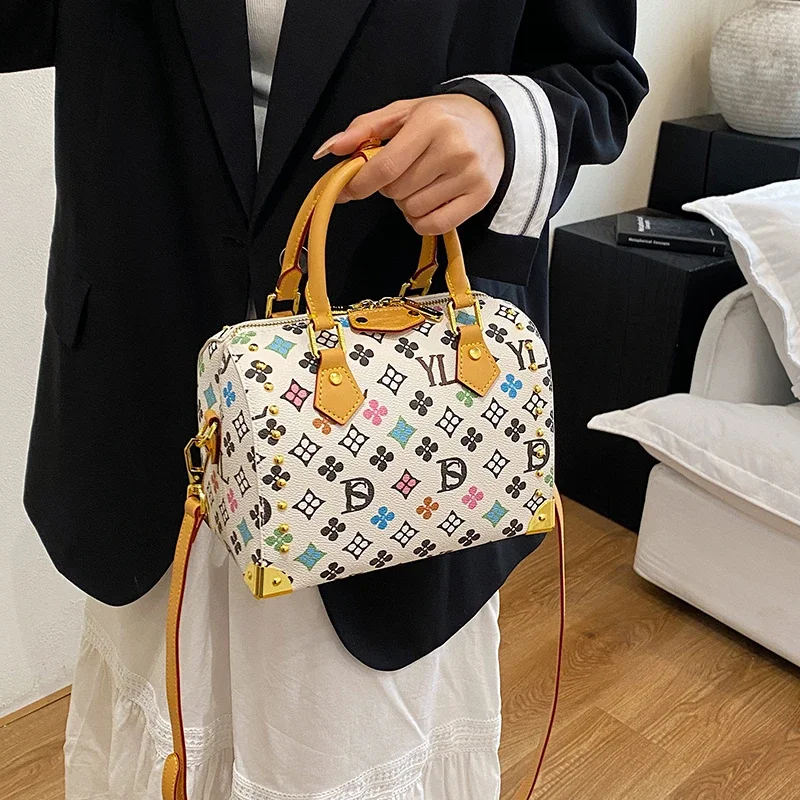 High-End Fashion Diaper Bag: Elegant Crossbody Bag For Women With Minimalist Designer Logo And Large Capacity Messenger Tote