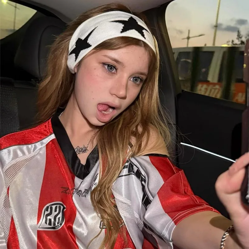 

Five-Pointed Star Knitted Wide Headband: Trendy Hip-Hop and Sports-Style Headwear for Men and Women