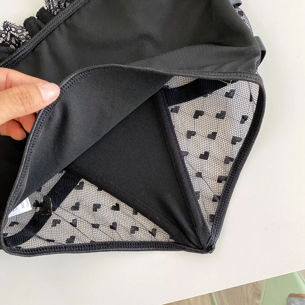 Chic Vintage halter lace sleeveless off shoulder Tank Top Korean Fashion autumn Women Sling Crop Top