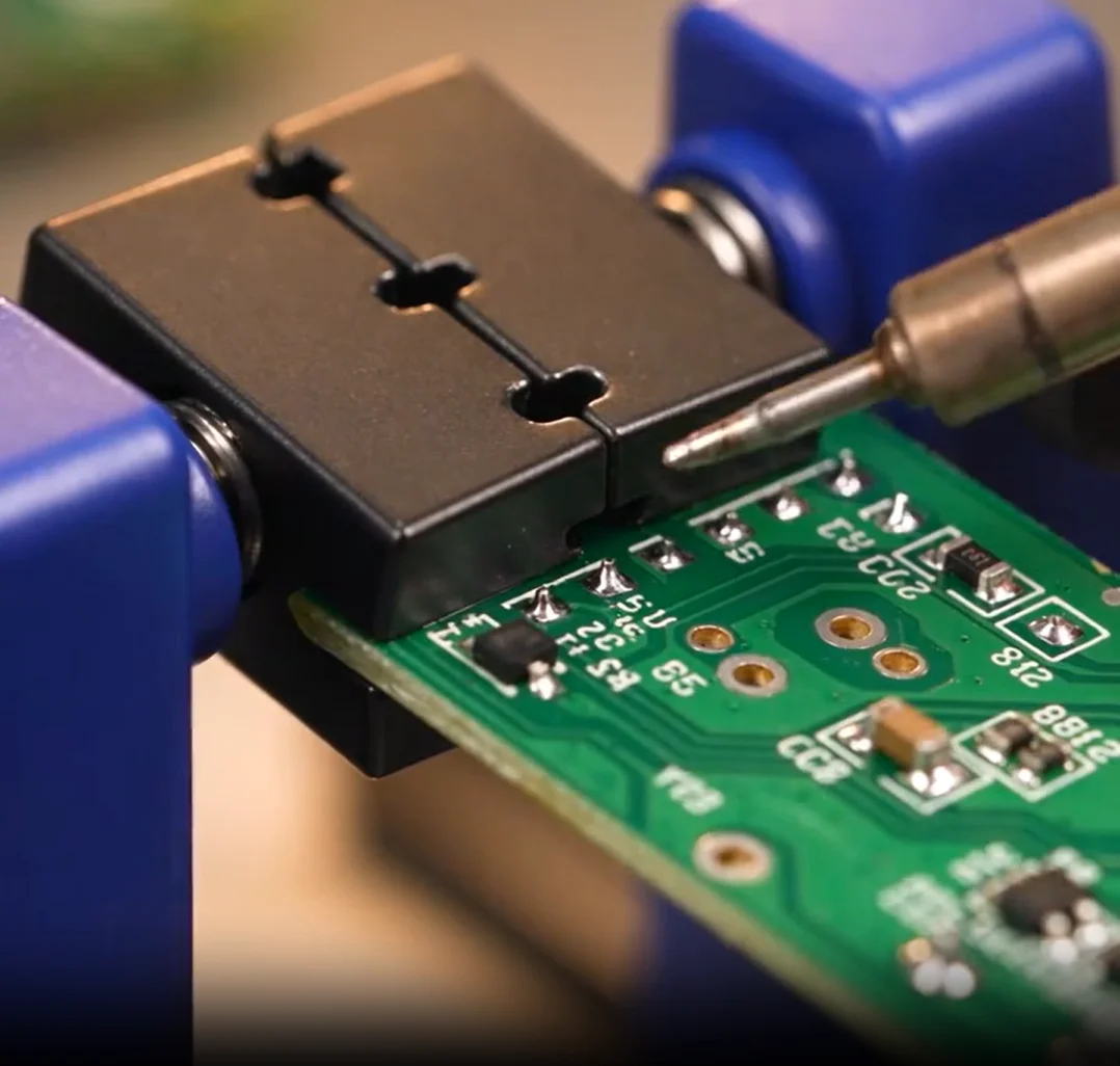Professional Circuit Board Welding Repairing Fixture Adjustable PCB Bracket Motherboard Maintenance Holder for Repair Shop