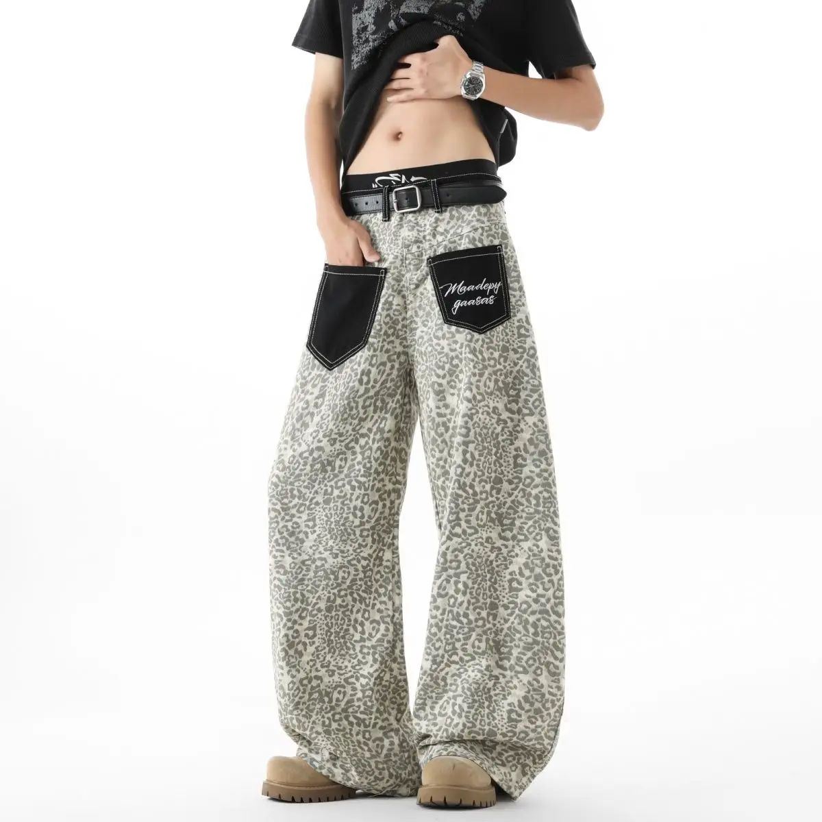 High Street Harajuku Leopard Print Trousers Men Pants 2026 New Korean Style Streetwear New Fashion Baggy Casual Men Jeans