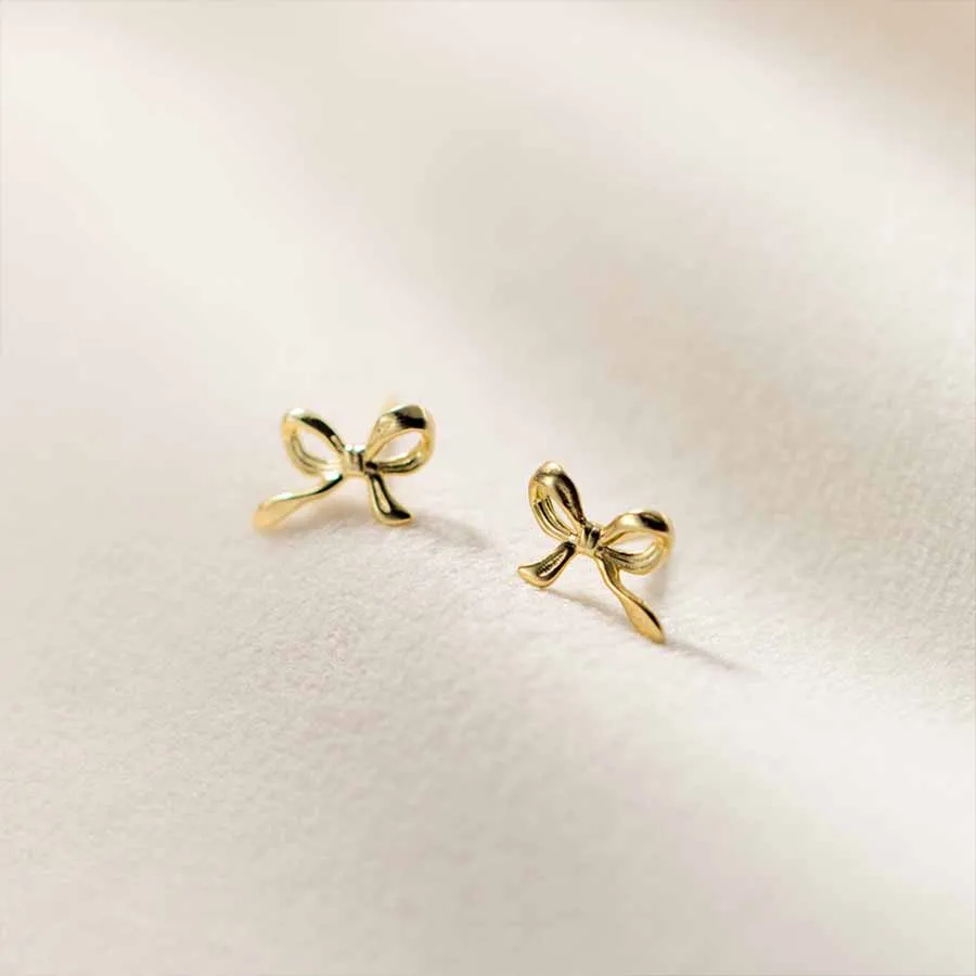 Trendy Gold Color Simple Small Leaf Stud Earrings for Women Hypoallergenic Daily Wear Geometry Small Earrings Accessories