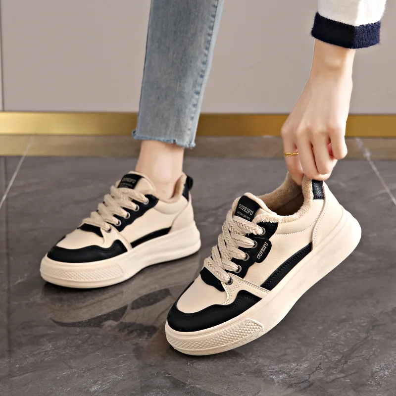 

Cotton sports board shoes for women 2025 new winter soft soled casual leather flat bottomed student shoes