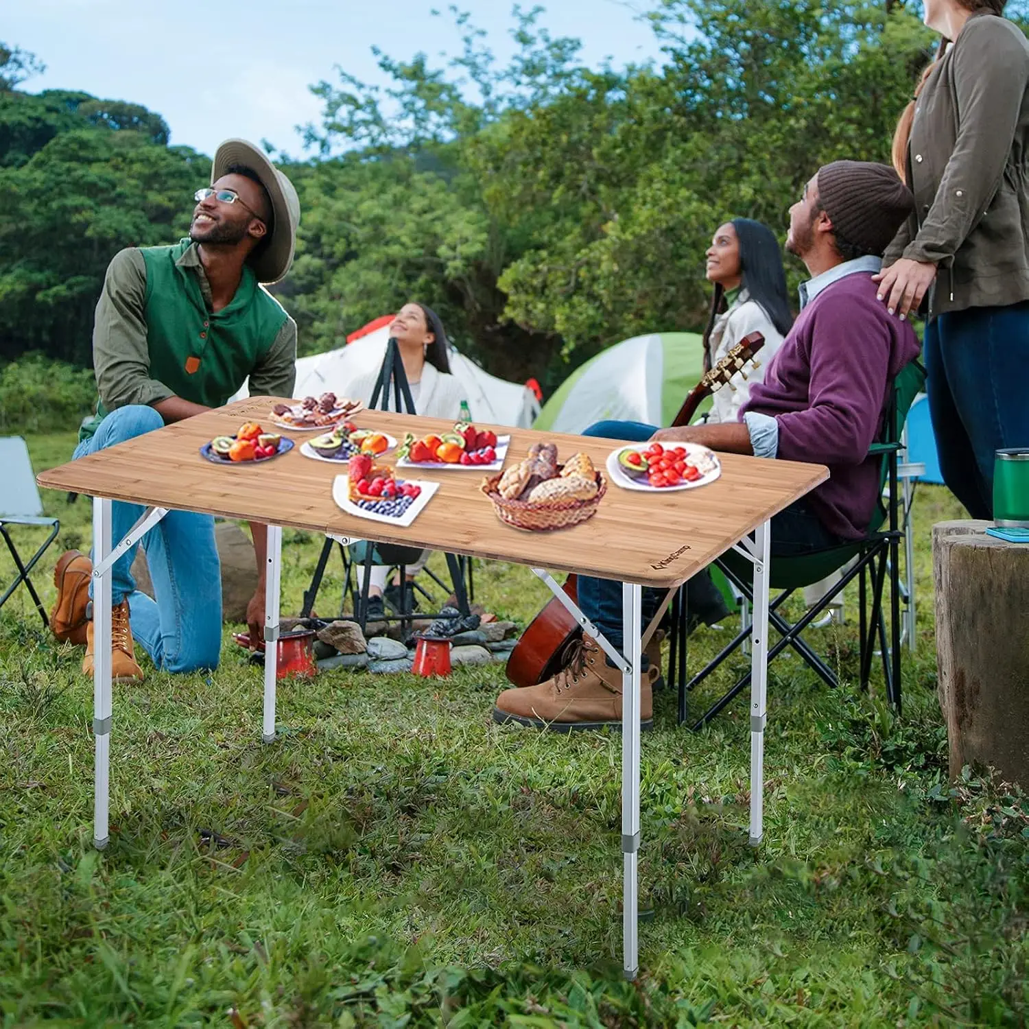 Mesa de acampamento dobrável de bambu com pernas de alumínio de altura ajustável, resistente, 176 libras, portátil para viagens, piquenique, praia, 6 pessoas