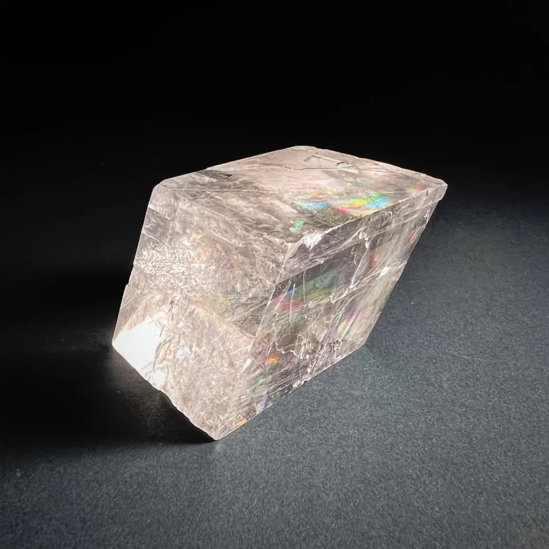30g/60g/80g/170g Brasilianischer optischer Calcit-Würfel, natürliche optische Calcit-Würfel, klarer optischer Calcit-Stein, Heimdekoration – Detail 7