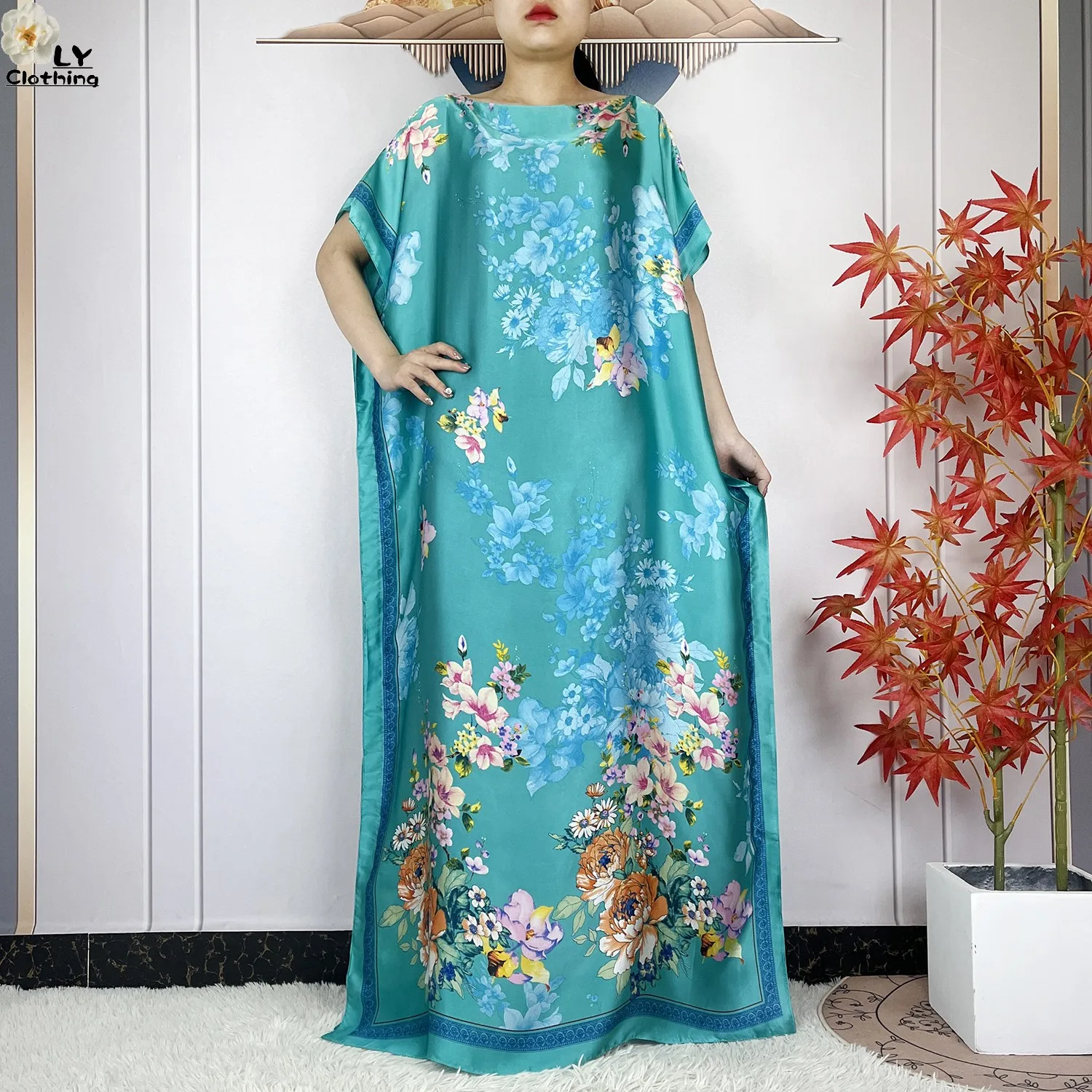 2024 neue Abaya Frau Kleid Seide Weiche Sommer Kaftan Floral Dubai Mode Fledermaus Ärmel Lose Kleid Mit Schal Islam frauen kleidung