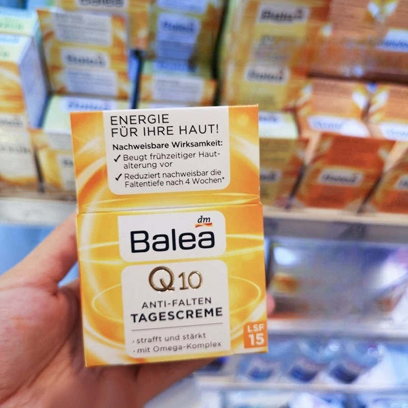 كريم النهار Balea Q10 المغذي العميق المضاد للتجاعيد، غني بمركب أوميغا، يوقظ إشراق الشباب للبشرة