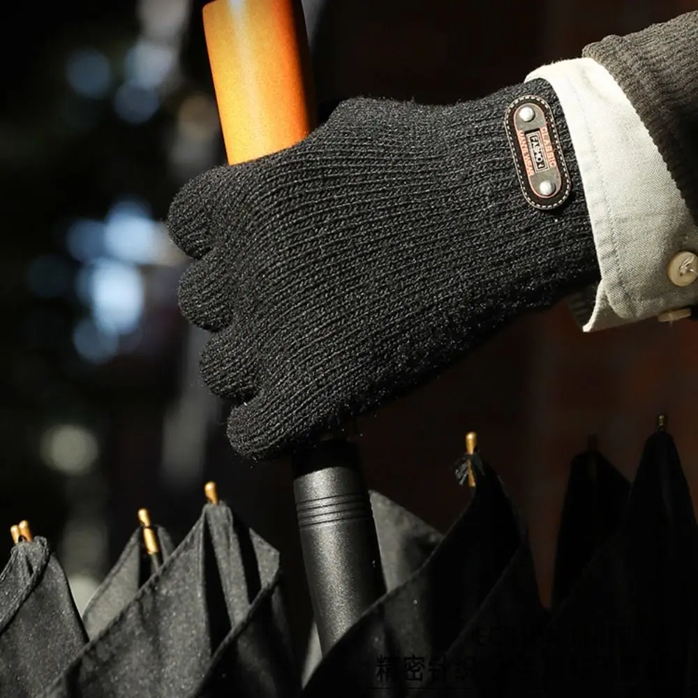 2Pairs الباردة واقية الشتاء قفازات ركوب الدراجات الدافئة المضادة للانزلاق الحرارية قفازات متماسكة لينة تنفس ركوب القفازات الواقية تشغيل