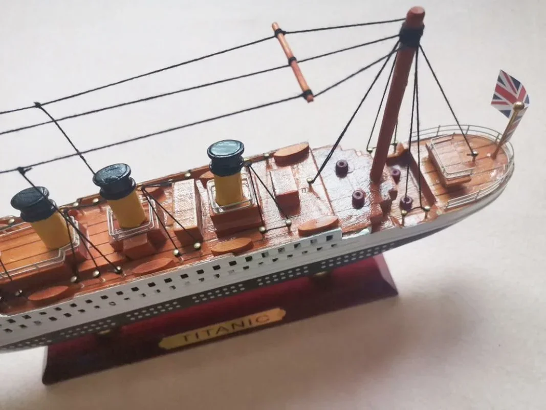 34Cm Living Room Decoration Sunchamo Model Decoration Wood Sailing Boat Wooden Titanic Cruise Ship Craft Creative Home Decor