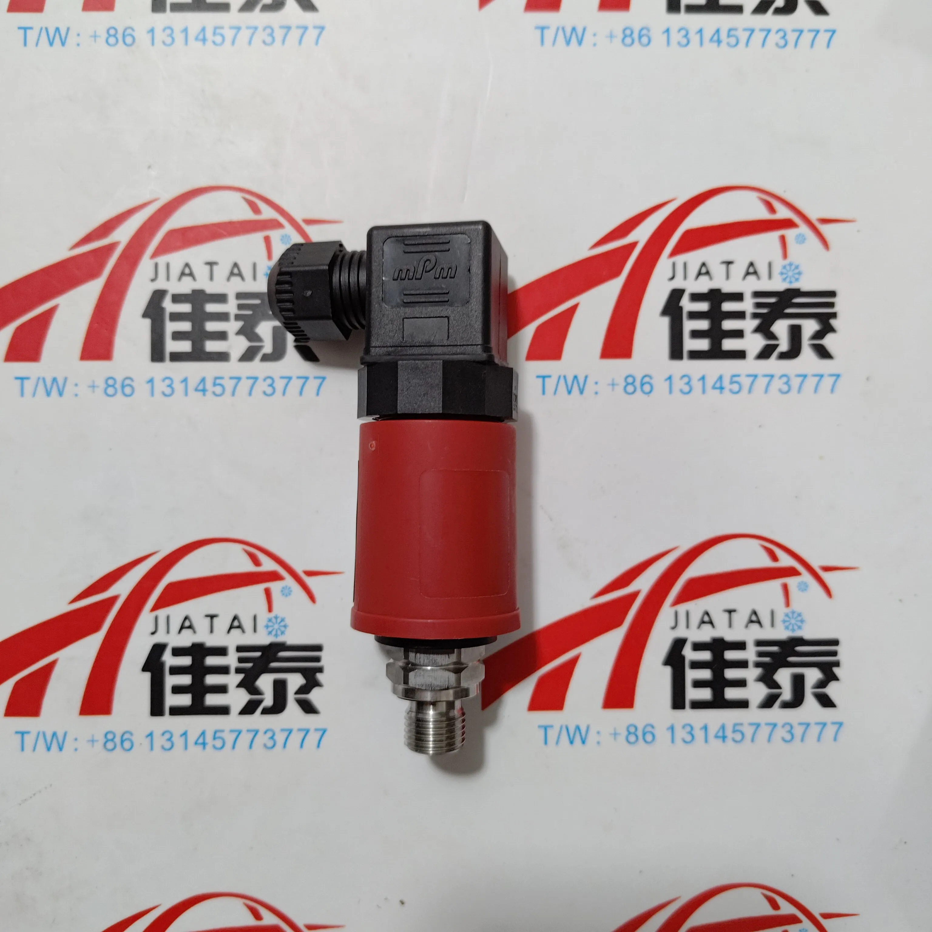 Discover the NEW 33ZCSWP16H Carrier AC pressure sensor for precise 0-16BAR low pressure monitoring