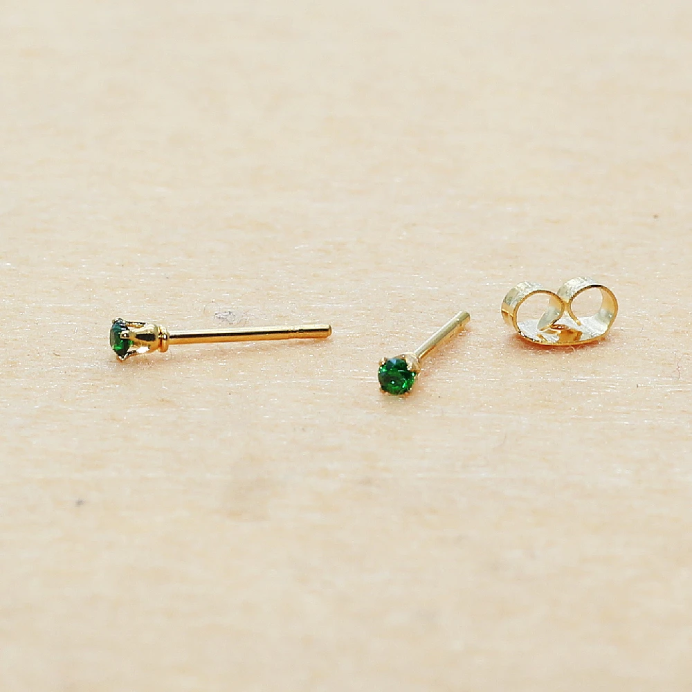 sss Mini 2mm Minimalistisch 20 Farben 3AAA Zirkonia mit Edelstahl-Ohrsteckern IP-Beschichtung, kein Verblassen, Allergiefrei – Detail 11