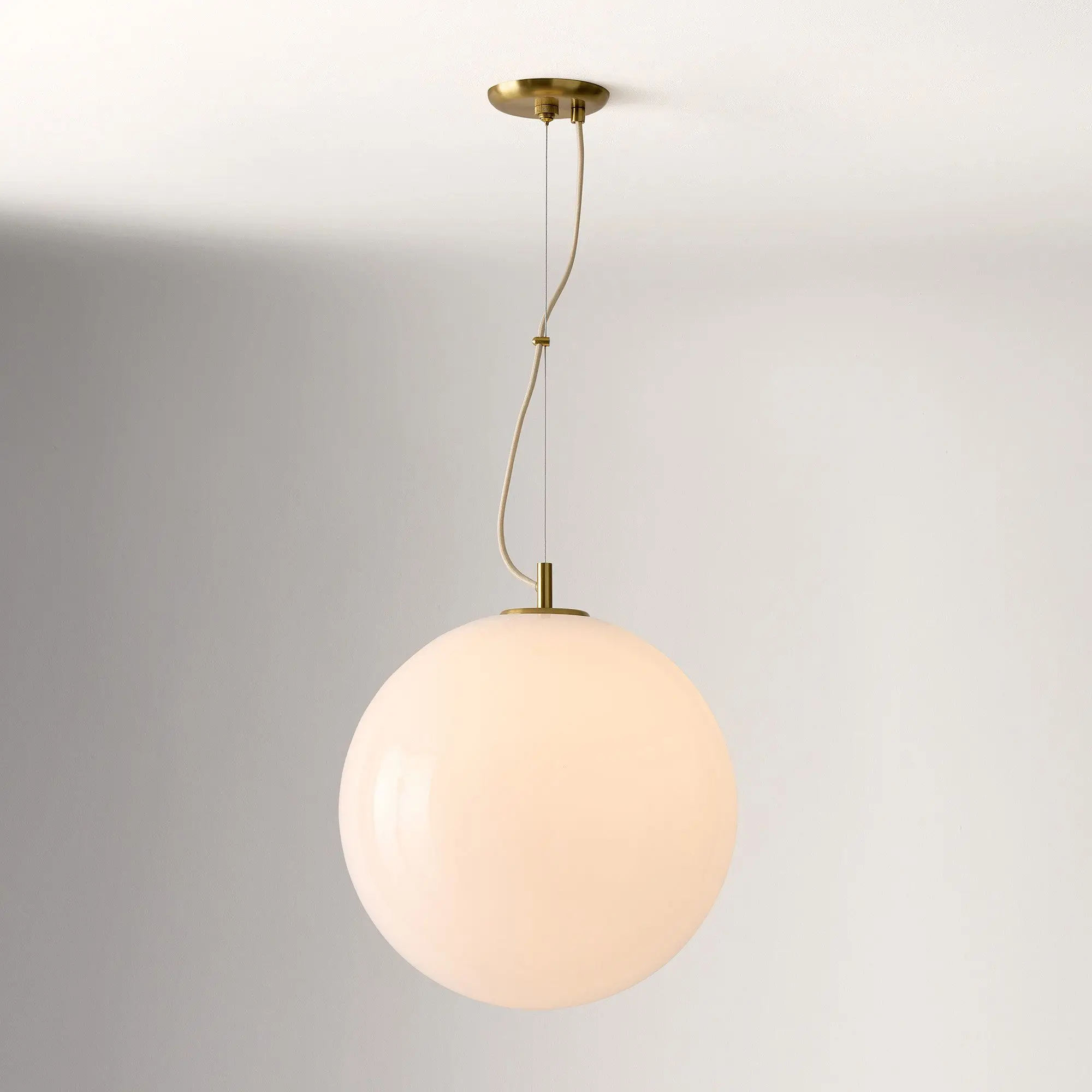Retro Glass Ball Chandelier LED Bedroom Study Light Creative Living Room Dining Atmosphere Decoration Chandelier
