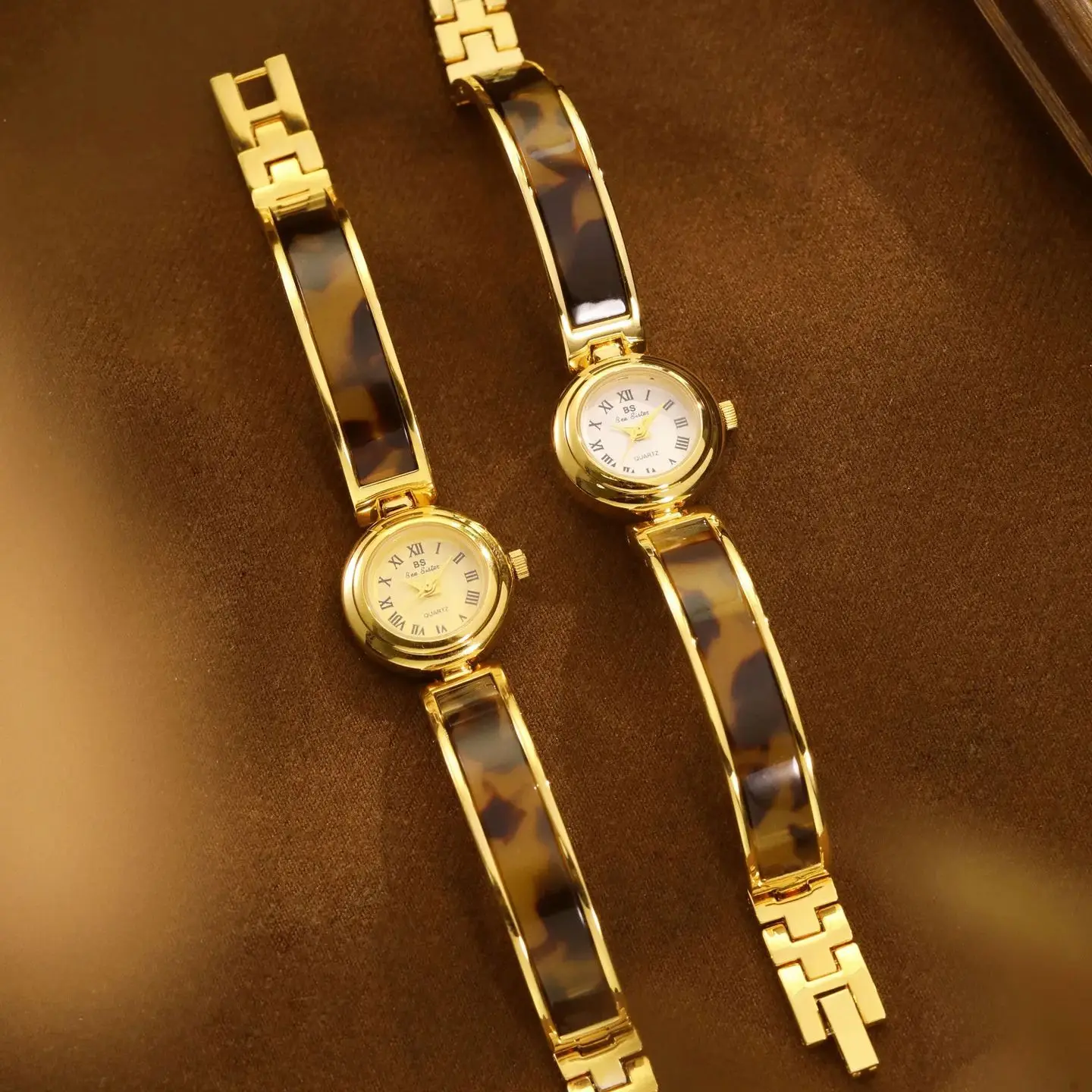Women's Watch Retro Light Luxury Gold Bracelet Amber Watch High end and exquisite female wristwatch gift