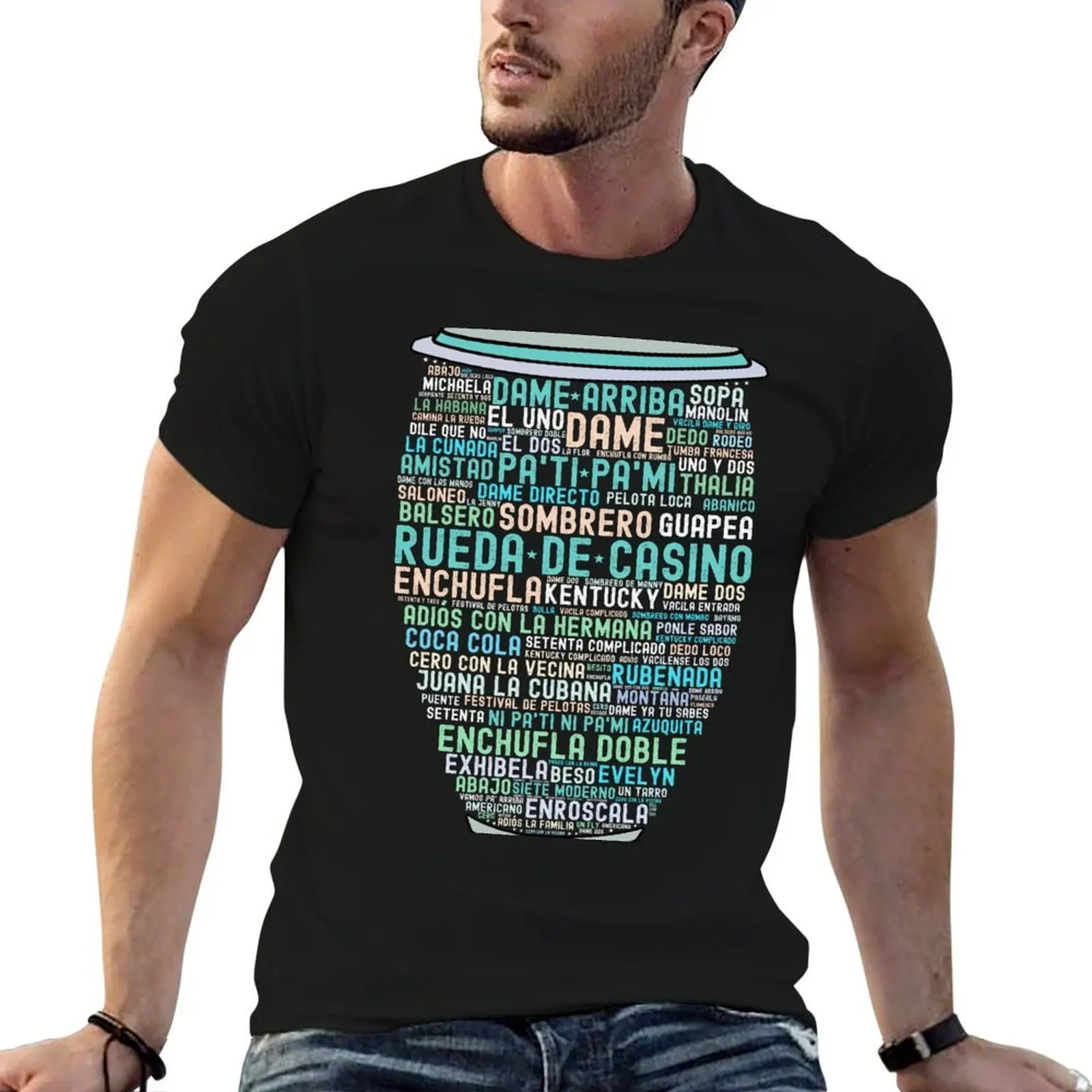 Camiseta Verde con Estampado Vintage de Rueda de Casino en Movimientos de Baile de Salsa Cubana con Tambor Conga - Cuello Redondo