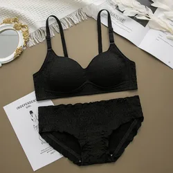 Women Seamless Bra Set V-neck Wireless Bras and Sexy Low Waist Panties Female Comfort Lingerie Set Girls Sport Underwear Set