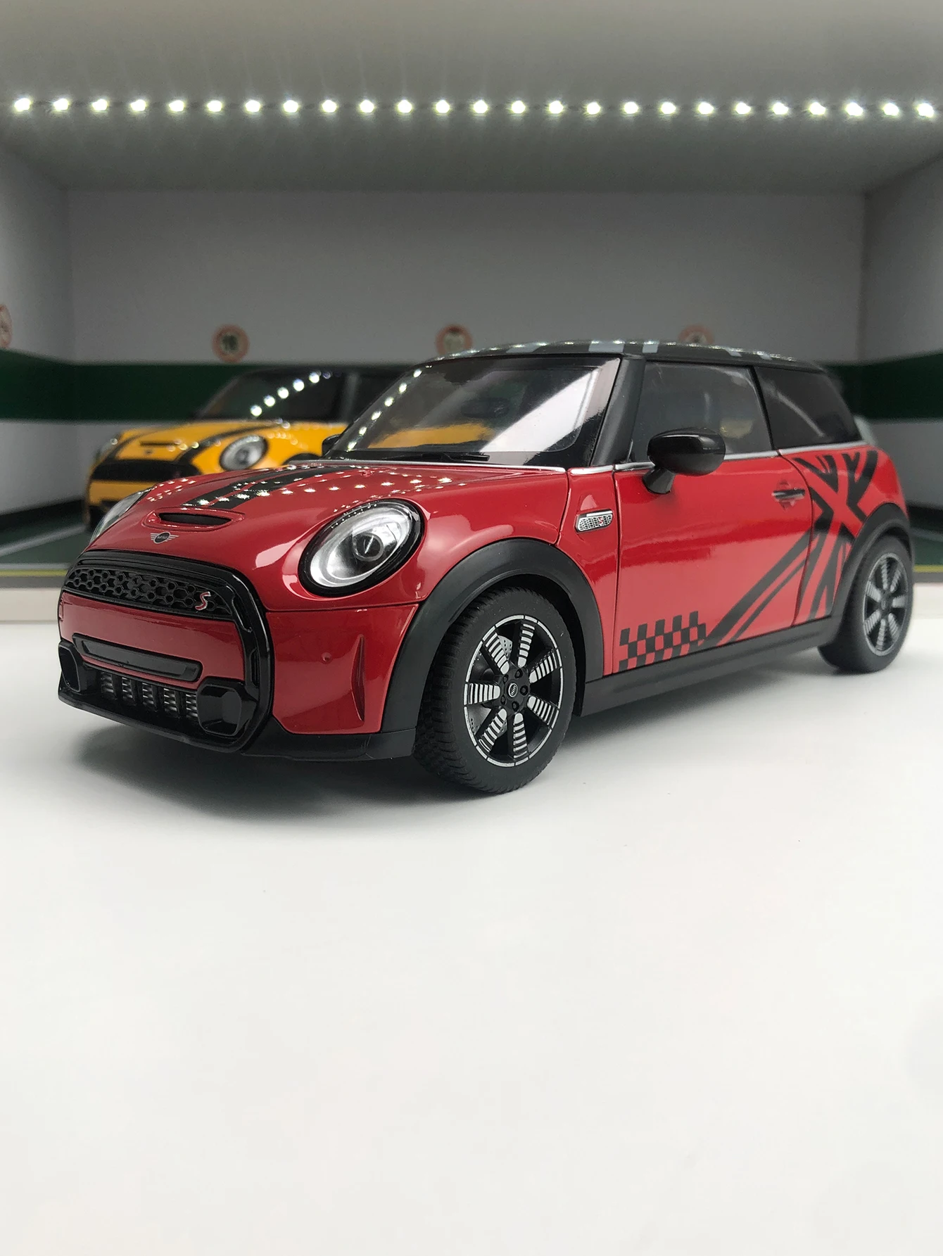 Voiture miniature BMW Mini Cooper S Heimanba 1:18 en alliage de zinc simulé, ornement statique, voiture de collection en métal, cadeau
